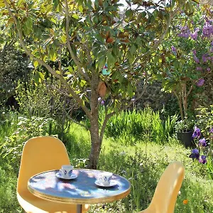 Avec Sdb Spacieuse Et Lumineuse Sur Jardin Fleuri Maison d'hôtes
